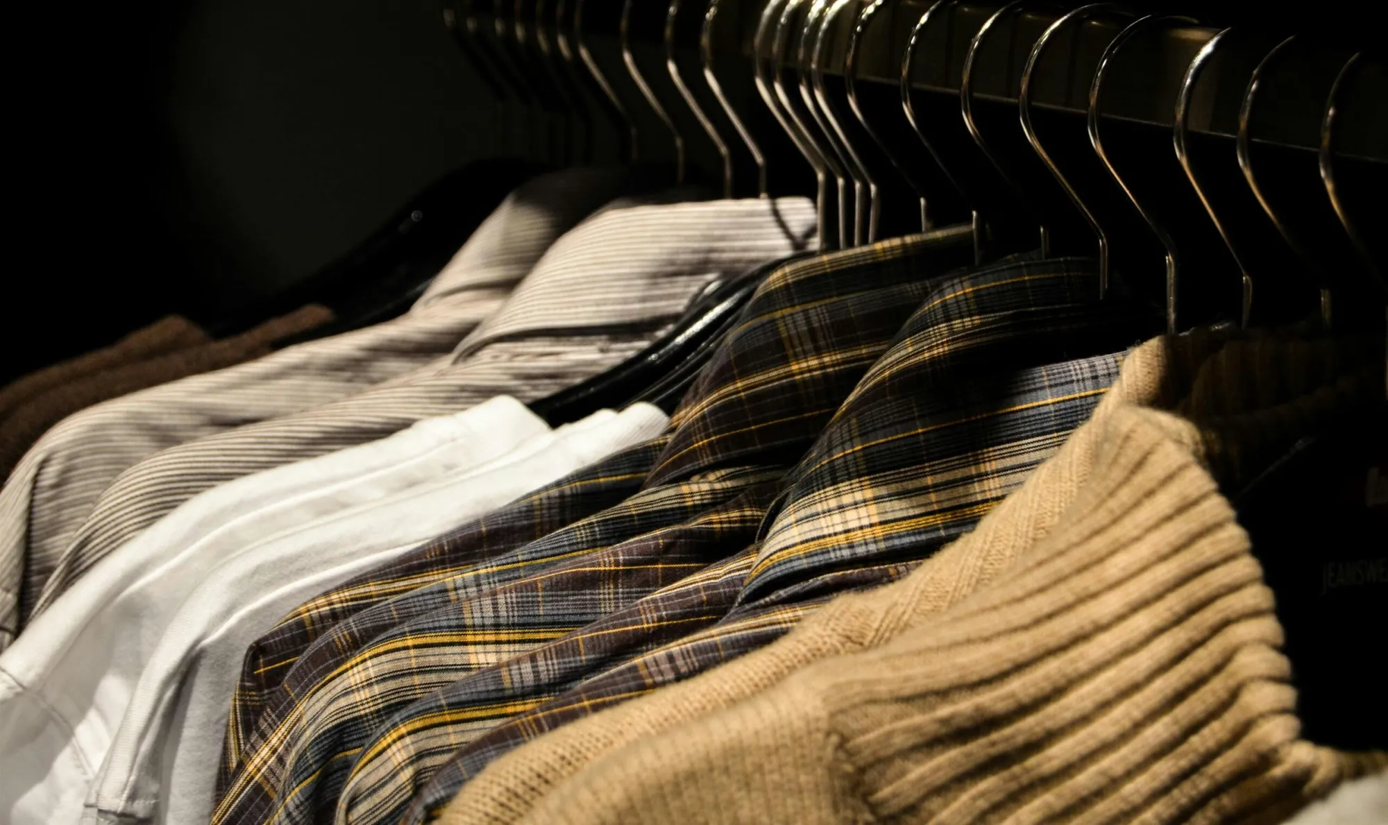 Оптовые поставки вещей в Узбекистан из Италии без посредников