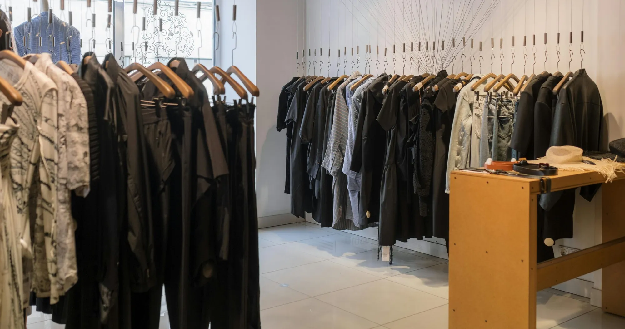 Оптовые поставки эксклюзивных итальянских вещей в Кыргызстане