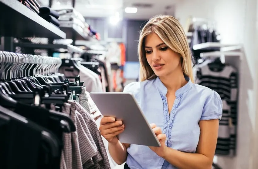 Оптовая доставка одежды и обуви из Италии опытный байер